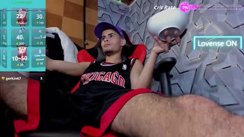  white fox  online show from 12/02/25, 03:56