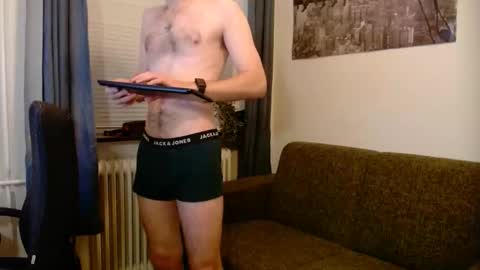 _whoisthatguy_ online show from 10/31/25, 06:42