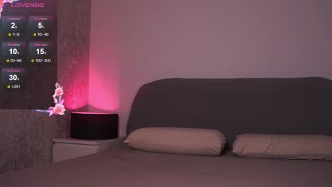 Snapshot of _your_fenka_ chatting on 11/26/25, 10:27 Fenka online show from 11/26/25, 10:27