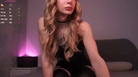 Snapshot of _your_fenka_ chatting on 11/29/25, 10:07 Fenka online show from 11/29/25, 10:07