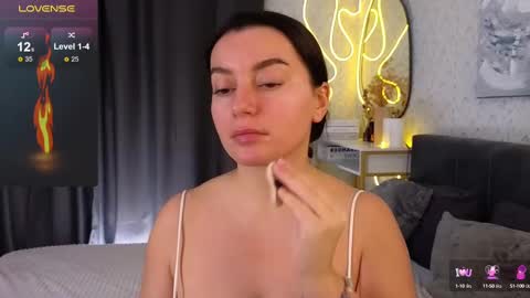 Snapshot of _your_sweetdream chatting on 02/21/25, 08:07 Jasmine online show from 02/21/25, 08:07