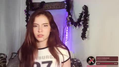 Snapshot of _yourcherrybomb chatting on 10/31/25, 01:28 _yourcherrybomb online show from 10/31/25, 01:28