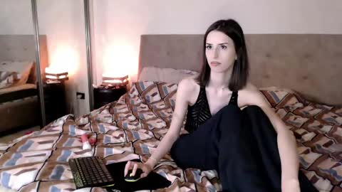 Snapshot of _yummybabes_ chatting on 05/21/26, 05:09 Nicole Thomas Dave online show from 05/21/26, 05:09