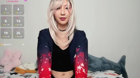 Mia online show from 05/15/26, 10:17