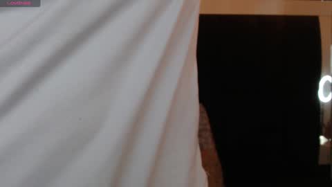 Snapshot of _yuyi chatting on 01/06/25, 11:07 Yuyi online show from 01/06/25, 11:07