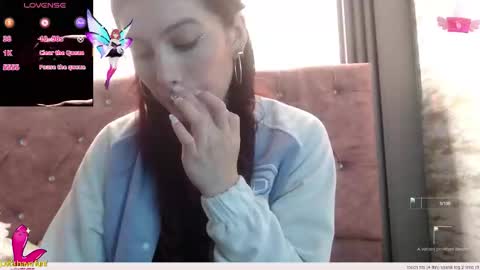 Snapshot of _yuyi chatting on 11/28/25, 05:26 Yuyi online show from 11/28/25, 05:26