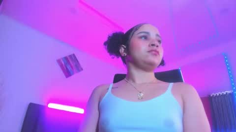 Snapshot of _zara_rosse chatting on 06/08/26, 11:32 ZARA online show from 06/08/26, 11:32
