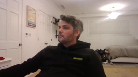 Zeus online show from 01/11/25, 10:07