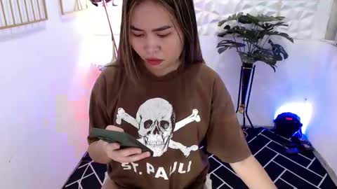 Snapshot of _zinnia143 chatting on 09/21/25, 11:06 _zinnia143 online show from 09/21/25, 11:06