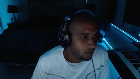 Snapshot of a4orce chatting on 10/28/25, 01:42 a4orce online show from 10/28/25, 01:42