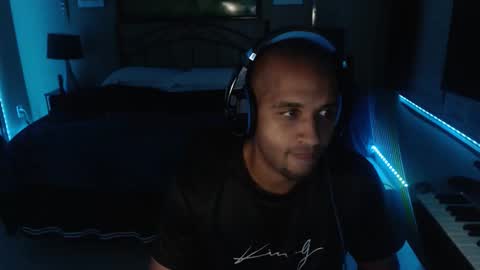 Snapshot of a4orce chatting on 11/21/25, 02:43 a4orce online show from 11/21/25, 02:43