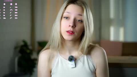 Snapshot of a__mother_of_dragons chatting on 03/03/26, 01:45 Luna online show from 03/03/26, 01:45