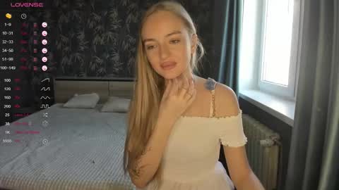 Adelina online show from 09/30/25, 07:57