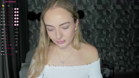 Adelina online show from 11/01/25, 01:57