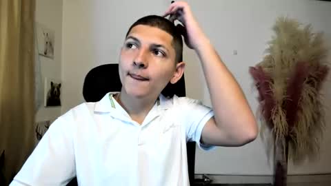 a_lejandro_0_8 online show from 03/08/26, 12:31