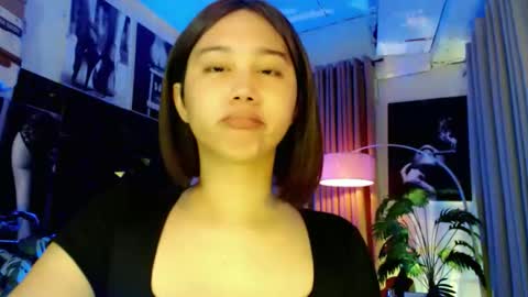 Snapshot of a_r_i_a_n_n_a chatting on 10/16/25, 06:25 Lovely Yana online show from 10/16/25, 06:25