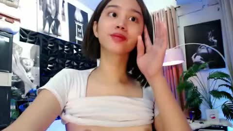 Snapshot of a_r_i_a_n_n_a chatting on 12/22/25, 07:38 Lovely Yana online show from 12/22/25, 07:38