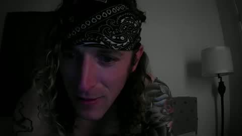 Snapshot of a_texas90 chatting on 10/20/25, 08:42 a_texas90 online show from 10/20/25, 08:42