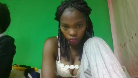 Snapshot of aadienne chatting on 05/18/26, 09:04 aadienne online show from 05/18/26, 09:04