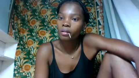 Snapshot of aadienne chatting on 06/08/26, 08:04 aadienne online show from 06/08/26, 08:04