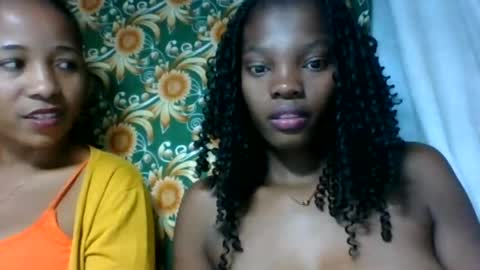 Snapshot of aadienne chatting on 06/11/26, 05:11 aadienne online show from 06/11/26, 05:11