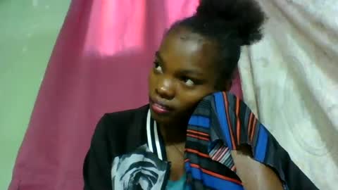 Snapshot of aadienne chatting on 06/23/26, 01:20 aadienne online show from 06/23/26, 01:20