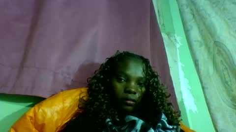 Snapshot of aadienne chatting on 06/25/26, 07:29 aadienne online show from 06/25/26, 07:29