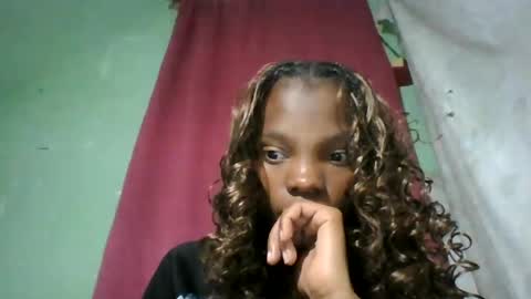 Snapshot of aadienne chatting on 06/29/26, 04:18 aadienne online show from 06/29/26, 04:18