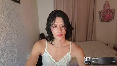 Snapshot of aaeryn chatting on 04/17/26, 01:08 Aaeryn online show from 04/17/26, 01:08