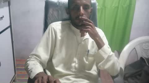 Snapshot of aakhan804 chatting on 02/20/25, 12:36 aakhan804 online show from 02/20/25, 12:36