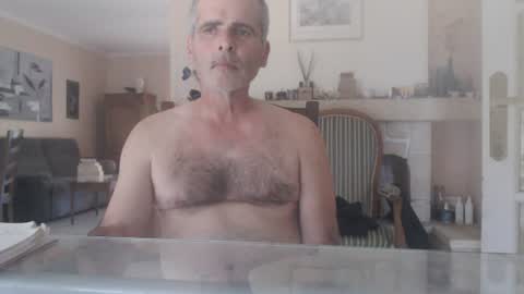 Snapshot of aalex1717 chatting on 07/04/26, 03:29 Aalex1717 online show from 07/04/26, 03:29