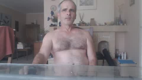 Snapshot of aalex1717 chatting on 07/18/26, 07:01 Aalex1717 online show from 07/18/26, 07:01