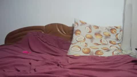 Snapshot of aalissaaxoliver chatting on 12/21/24, 11:24 AalissaaXOliver online show from 12/21/24, 11:24