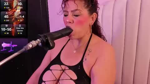 Snapshot of aaliyah_padron chatting on 07/15/26, 12:21 sashamature online show from 07/15/26, 12:21
