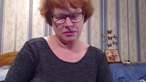 Snapshot of aamarillis chatting on 09/19/25, 06:19 NINA online show from 09/19/25, 06:19