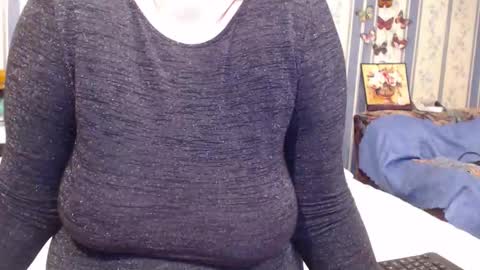 Snapshot of aamarillis chatting on 09/20/25, 07:04 NINA online show from 09/20/25, 07:04