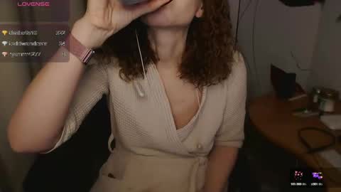 Snapshot of aamazingjoi chatting on 01/01/25, 07:21 Katie online show from 01/01/25, 07:21