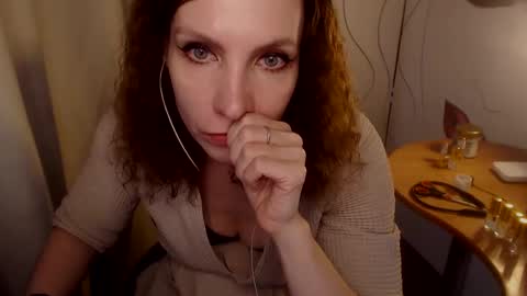 Snapshot of aamazingjoi chatting on 01/11/25, 11:56 Katie online show from 01/11/25, 11:56