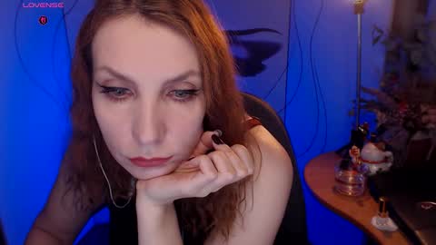 Snapshot of aamazingjoi chatting on 11/26/25, 05:52 Katie online show from 11/26/25, 05:52