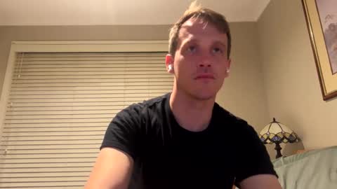 Snapshot of aanal341330 chatting on 11/17/25, 09:26 Kris online show from 11/17/25, 09:26