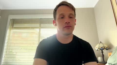 Snapshot of aanal341330 chatting on 11/18/25, 08:08 Kris online show from 11/18/25, 08:08