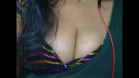 Snapshot of aaradhya_sexy_88 chatting on 01/27/25, 09:44 aaradhya_sexy_88 online show from 01/27/25, 09:44