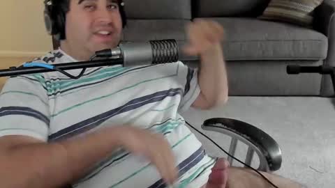 Snapshot of aaroleplayer chatting on 02/15/25, 03:50 Aaron online show from 02/15/25, 03:50