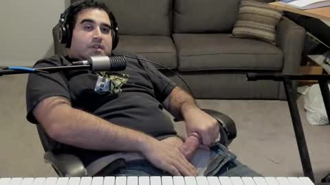 Snapshot of aaroleplayer chatting on 02/21/25, 12:49 Aaron online show from 02/21/25, 12:49