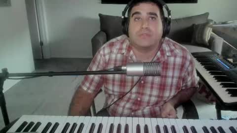 Snapshot of aaroleplayer chatting on 09/23/25, 09:51 Aaron online show from 09/23/25, 09:51