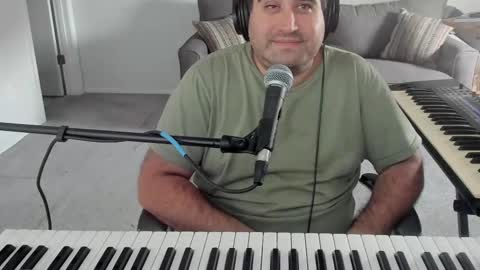 Snapshot of aaroleplayer chatting on 10/18/25, 04:19 Aaron online show from 10/18/25, 04:19