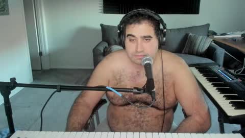 Snapshot of aaroleplayer chatting on 10/26/25, 09:31 Aaron online show from 10/26/25, 09:31