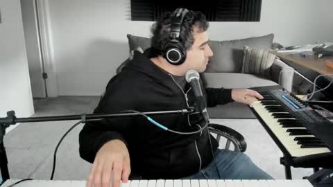 Snapshot of aaroleplayer chatting on 11/01/25, 08:22 Aaron online show from 11/01/25, 08:22