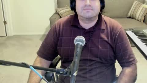 Snapshot of aaroleplayer chatting on 11/18/25, 12:16 Aaron online show from 11/18/25, 12:16