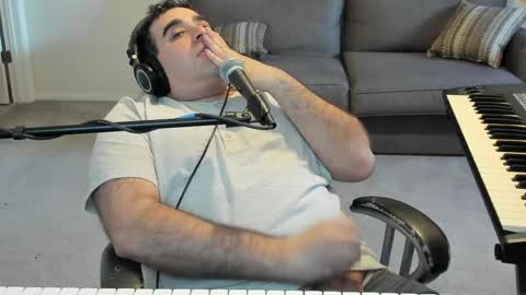 Snapshot of aaroleplayer chatting on 05/25/26, 10:38 Aaron online show from 05/25/26, 10:38